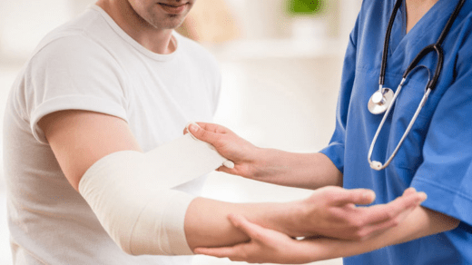 Choosing the Right First Aid Course: A Guide for Beginners